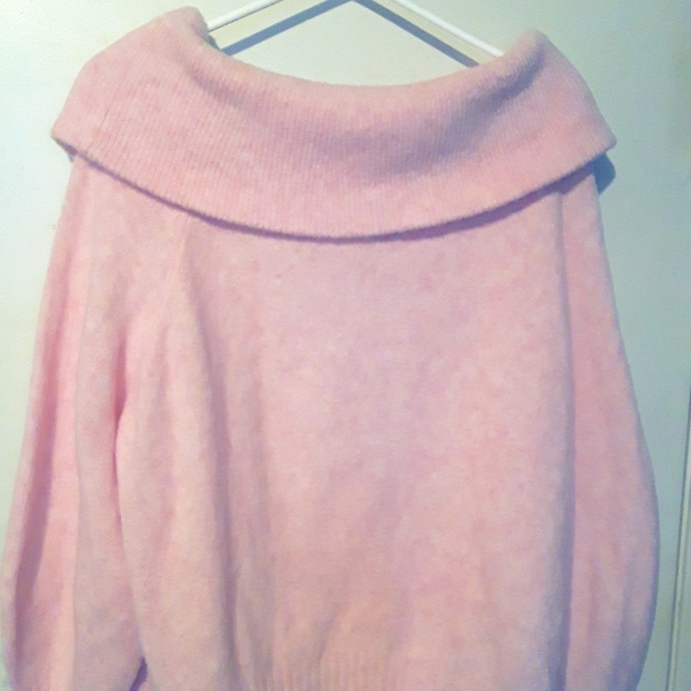h&m pink off the shoulder sweater.